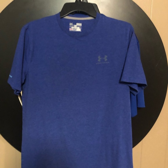 Under armour t-shirt - Picture 1 of 3